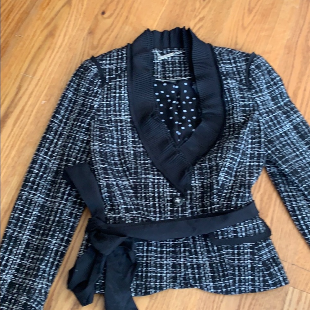 Ruffle sash tie tweed blazer